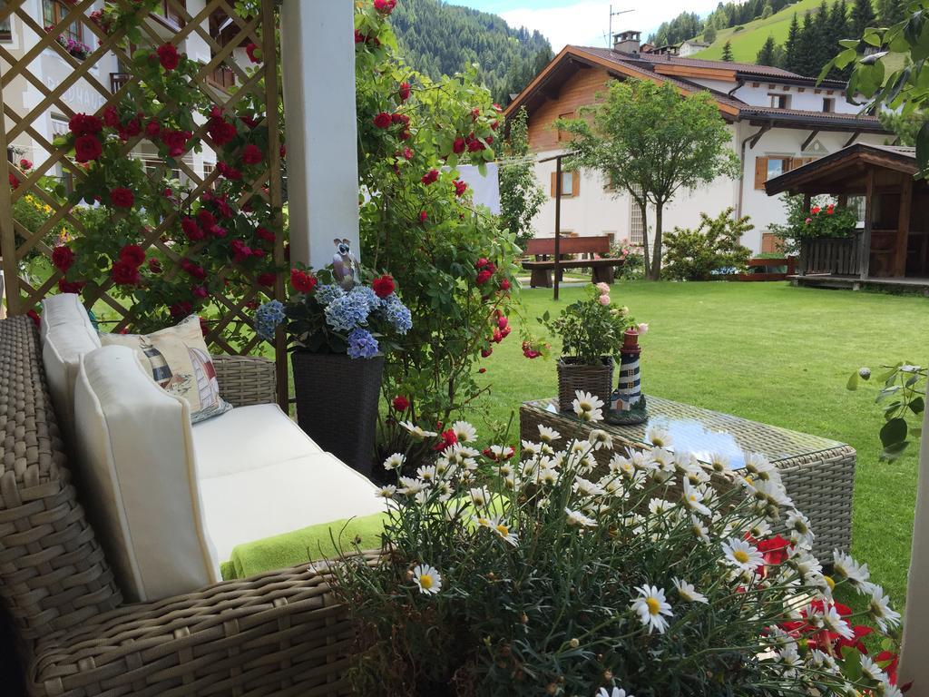 Apartments Vaiolet Santa Cristina Val Gardena Ngoại thất bức ảnh