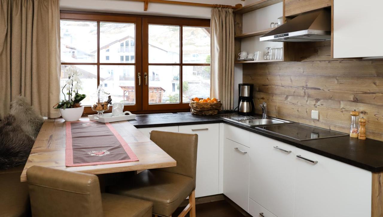 Apartments Vaiolet Santa Cristina Val Gardena Ngoại thất bức ảnh