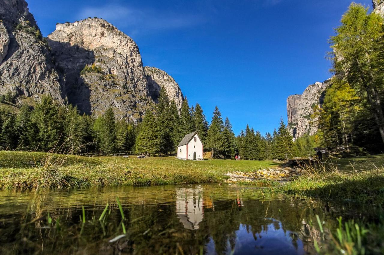 Apartments Vaiolet Santa Cristina Val Gardena Ngoại thất bức ảnh