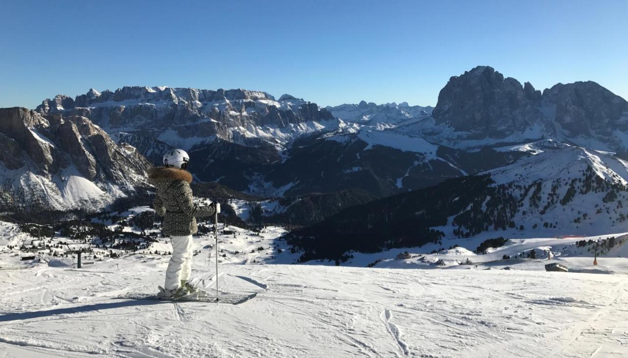 Apartments Vaiolet Santa Cristina Val Gardena Ngoại thất bức ảnh